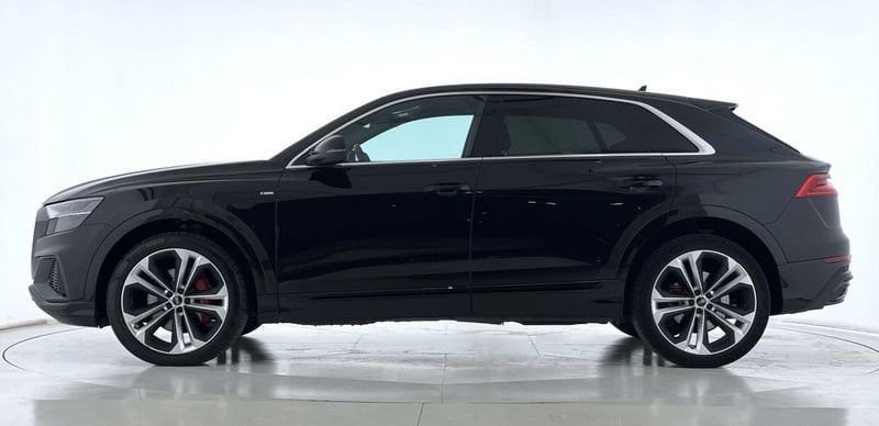 Audi Q8 2023