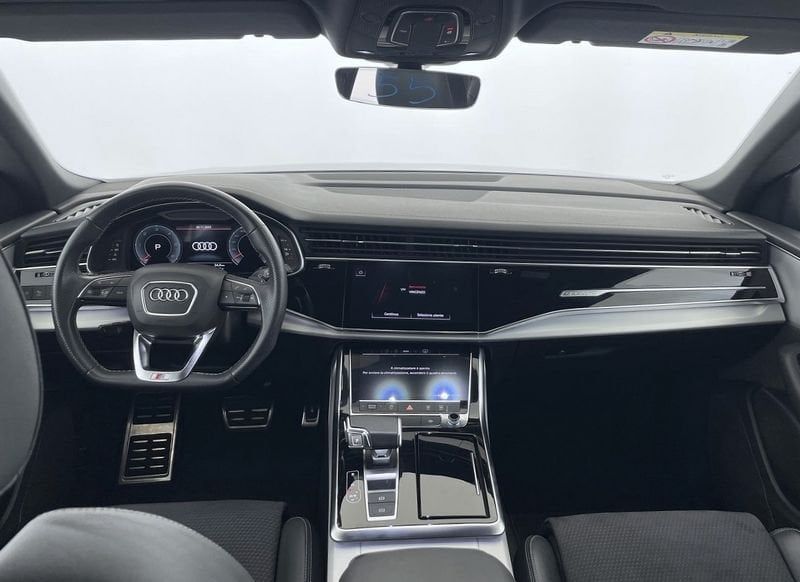 Audi Q8 2023