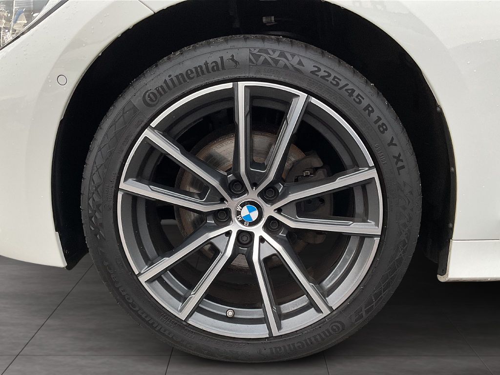 BMW 320 2022