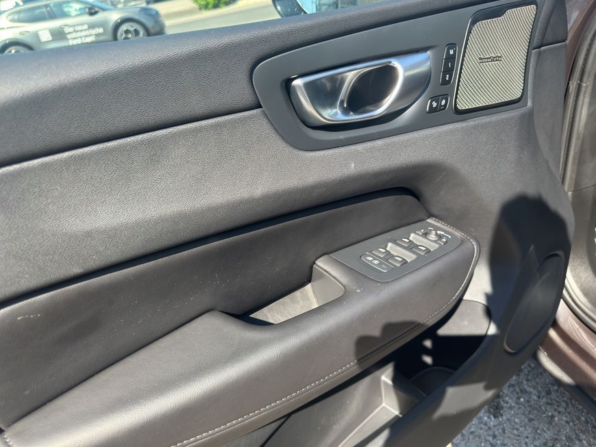 Volvo XC60 2023