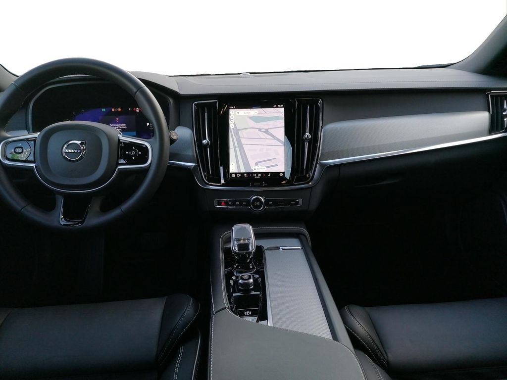 Volvo V90 2023