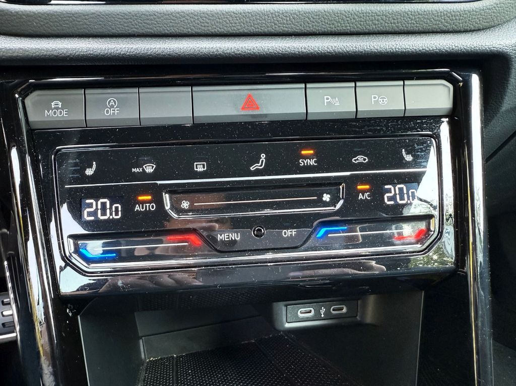 Volkswagen T-Roc 2024