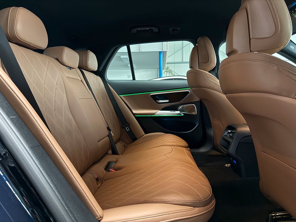 Mercedes-Benz E 300 2023