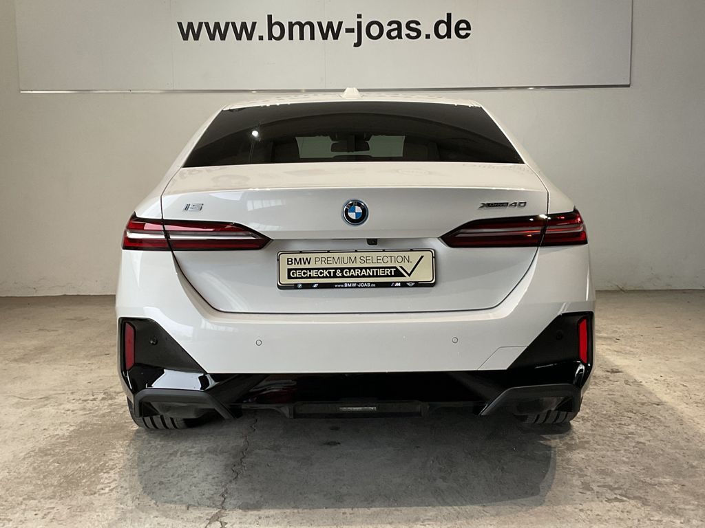 BMW i5 2025
