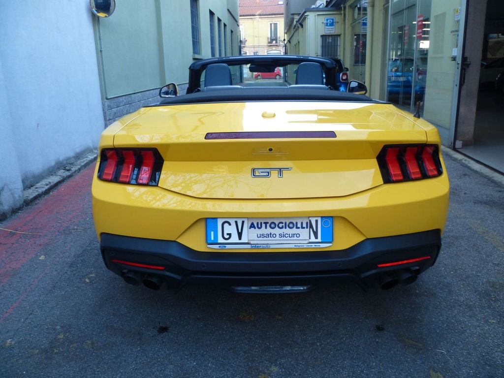 Ford Mustang 2024