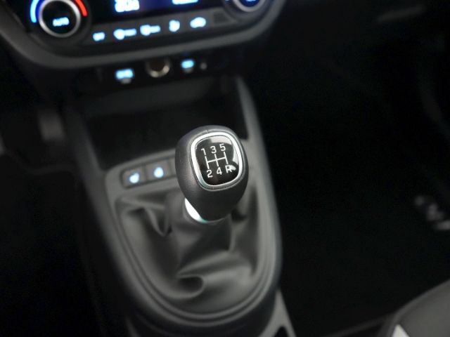 Hyundai i10 2025
