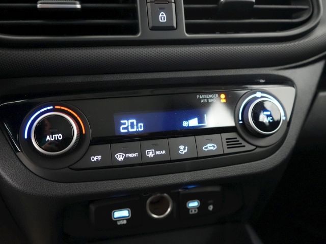 Hyundai i10 2025