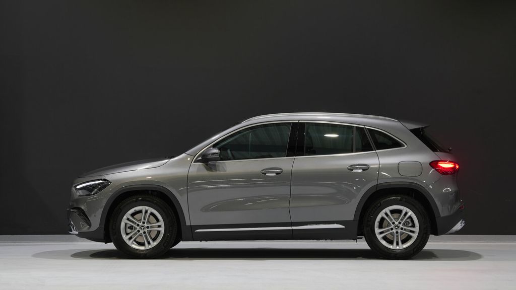 Mercedes-Benz GLA 200 2025