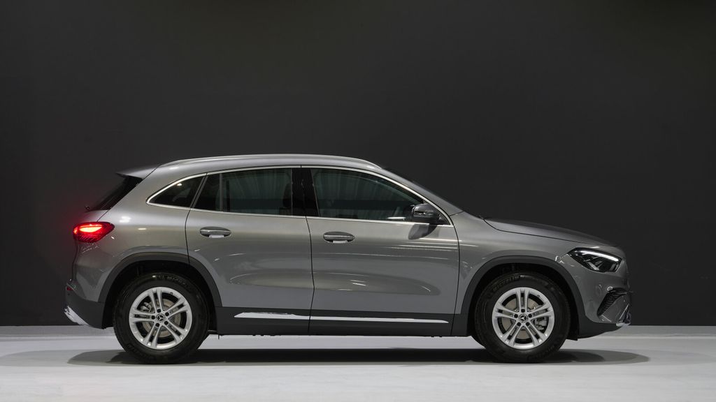 Mercedes-Benz GLA 200 2025
