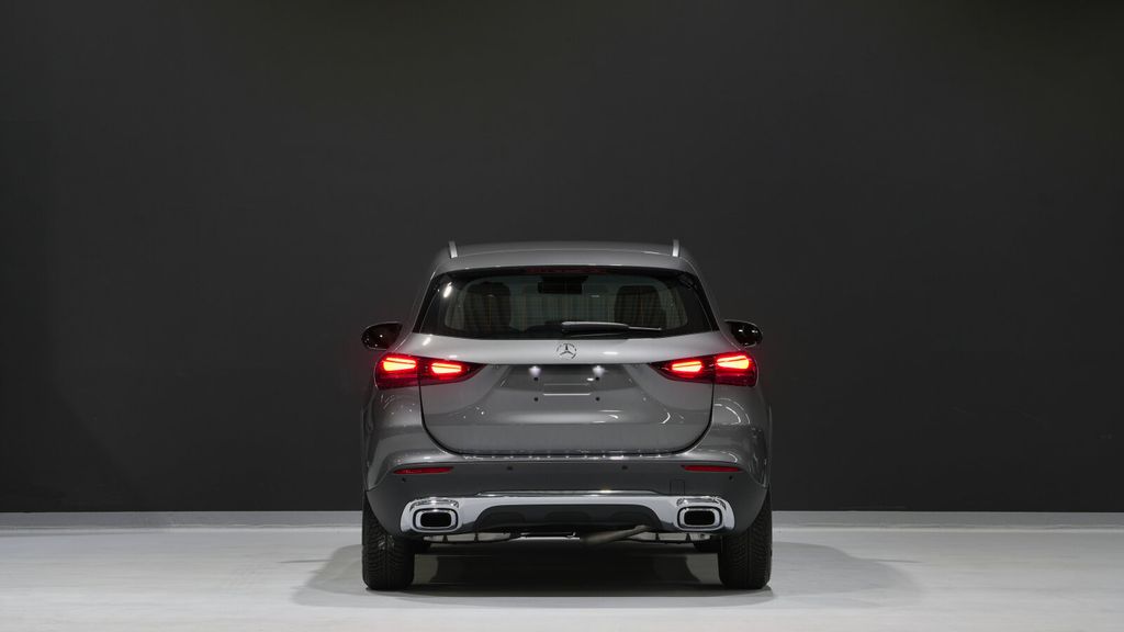 Mercedes-Benz GLA 200 2025