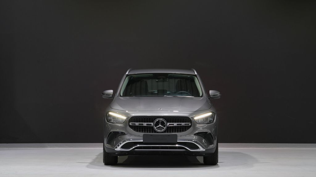 Mercedes-Benz GLA 200 2025