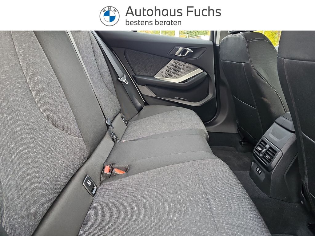 BMW 120 2024