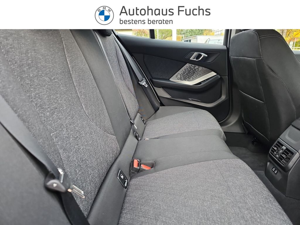 BMW 120 2024