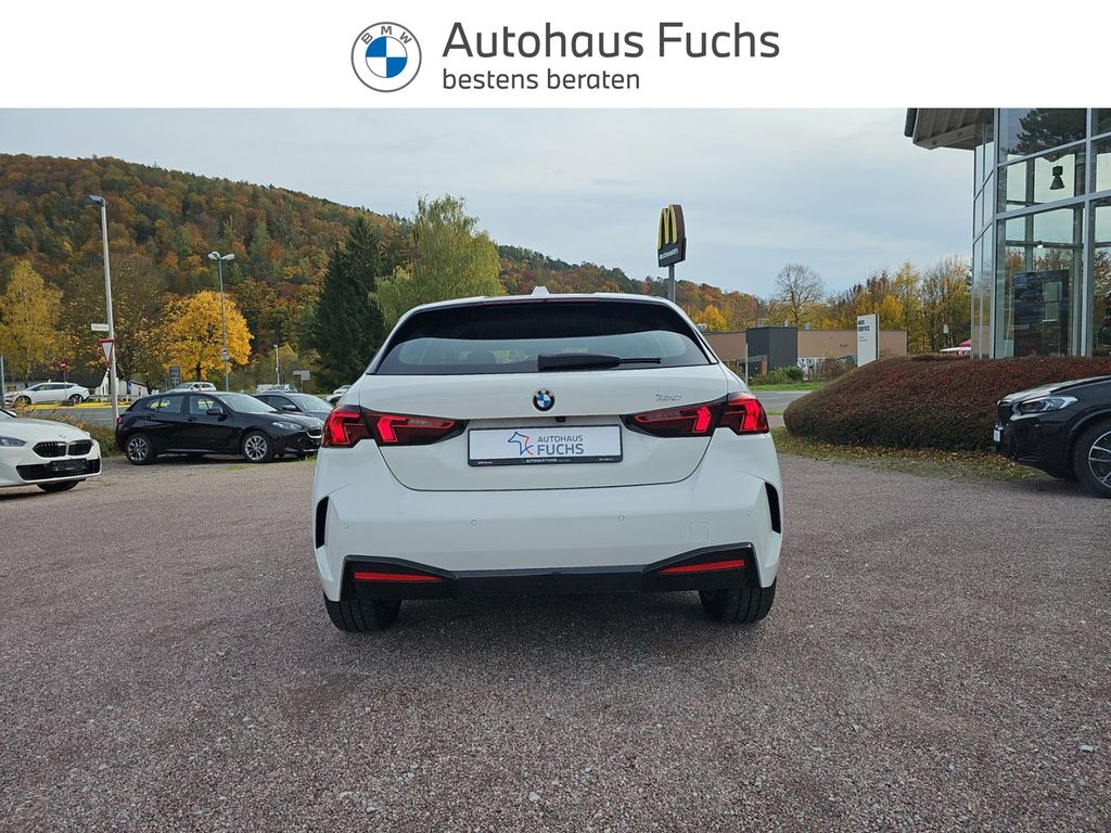 BMW 120 2024