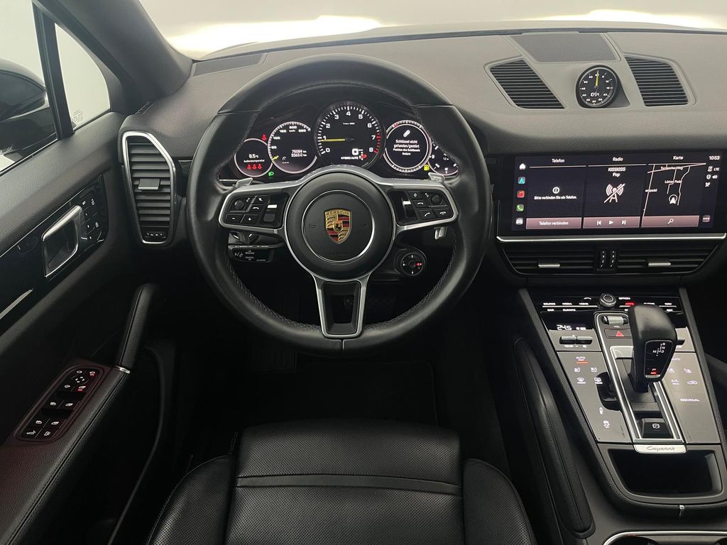 Porsche Cayenne 2021