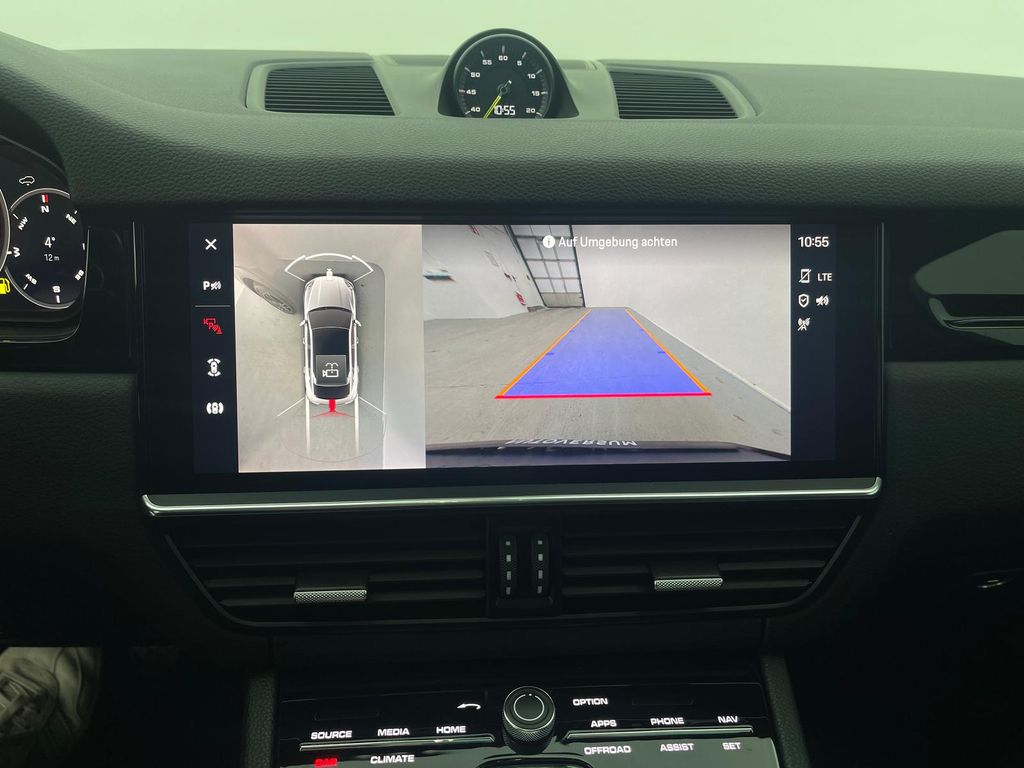 Porsche Cayenne 2021