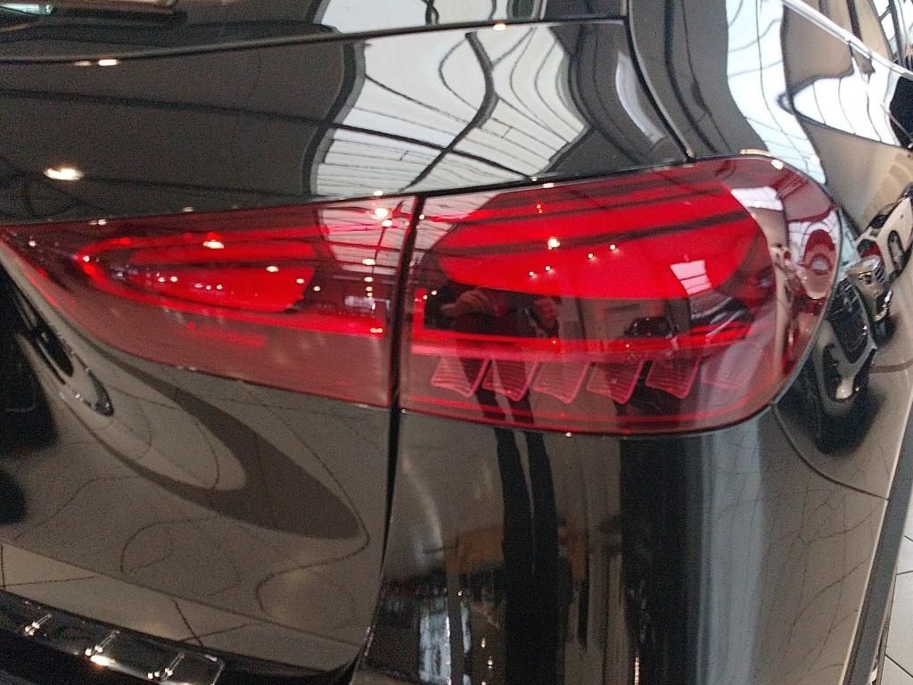 Mercedes-Benz GLA 200 2025