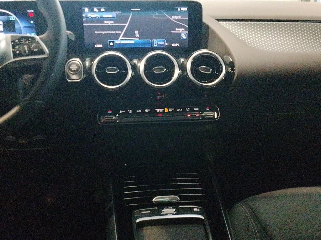 Mercedes-Benz GLA 200 2025