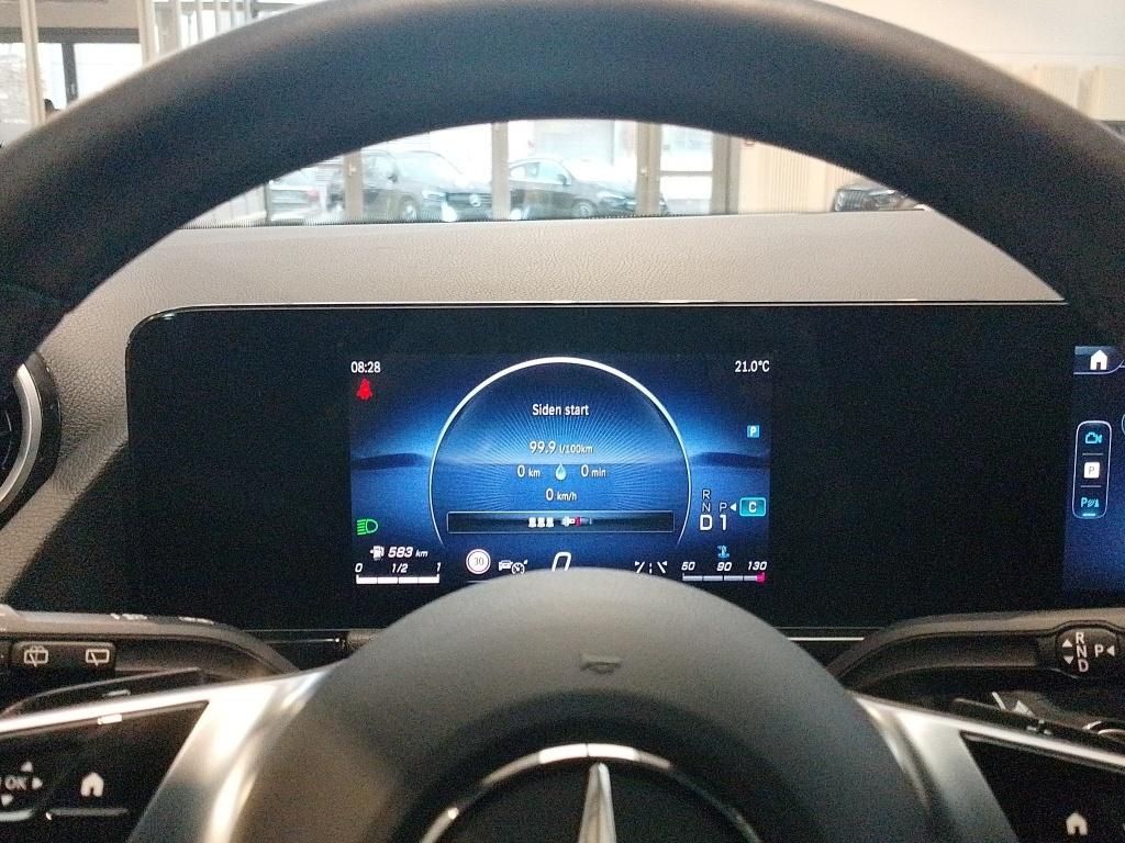 Mercedes-Benz GLA 200 2025