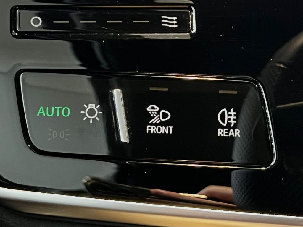 Audi A8 2023