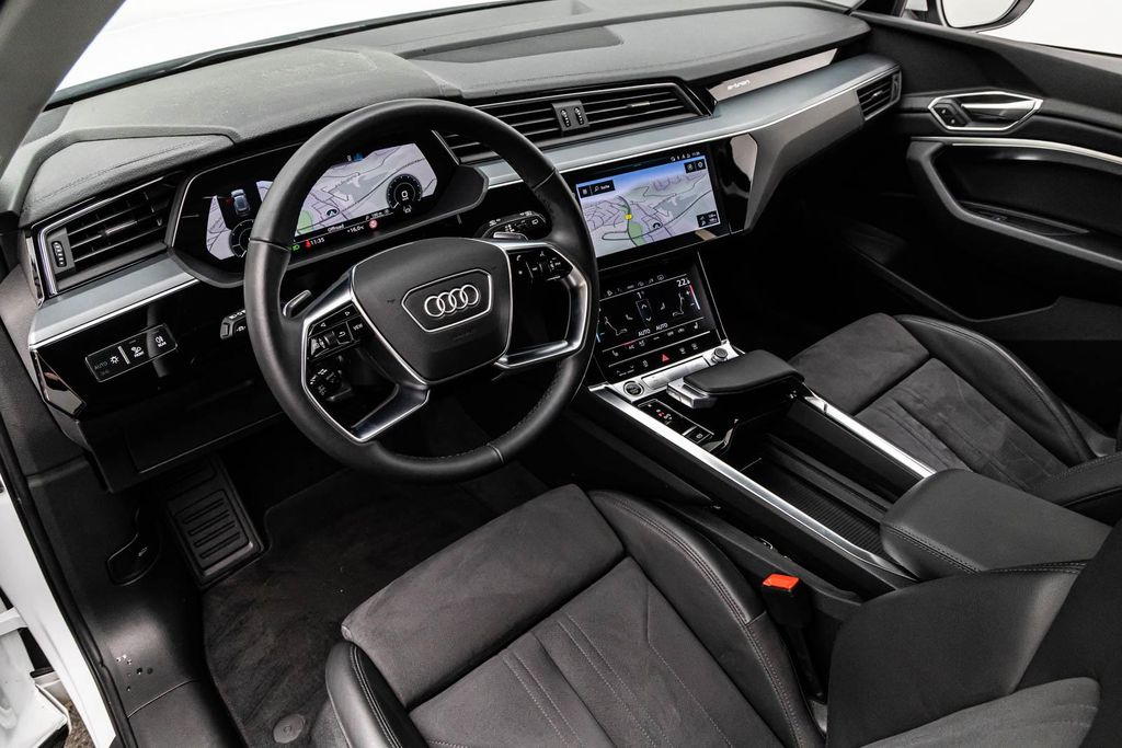 Audi e-tron 2022