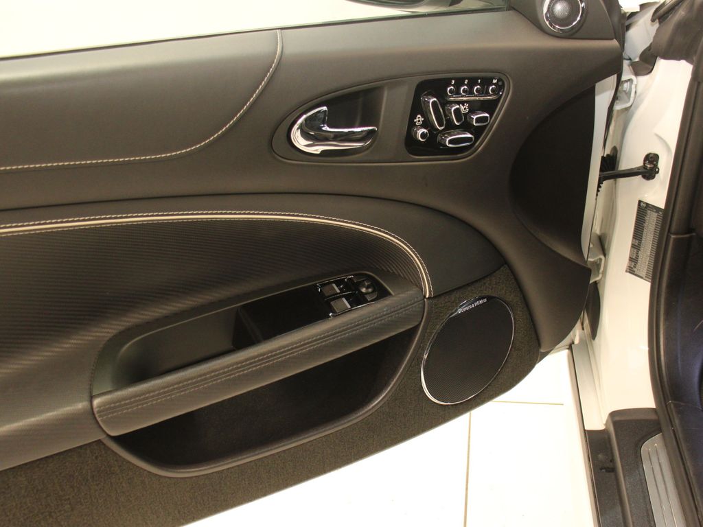 Jaguar XKR 2012