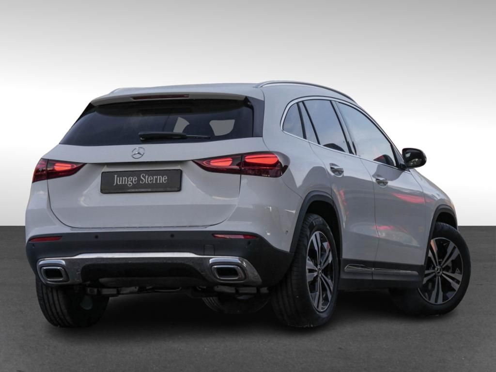 Mercedes-Benz GLA 200 2025