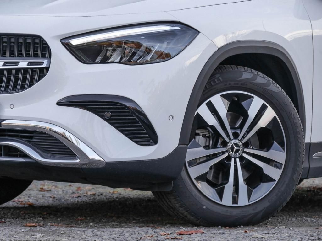 Mercedes-Benz GLA 200 2025