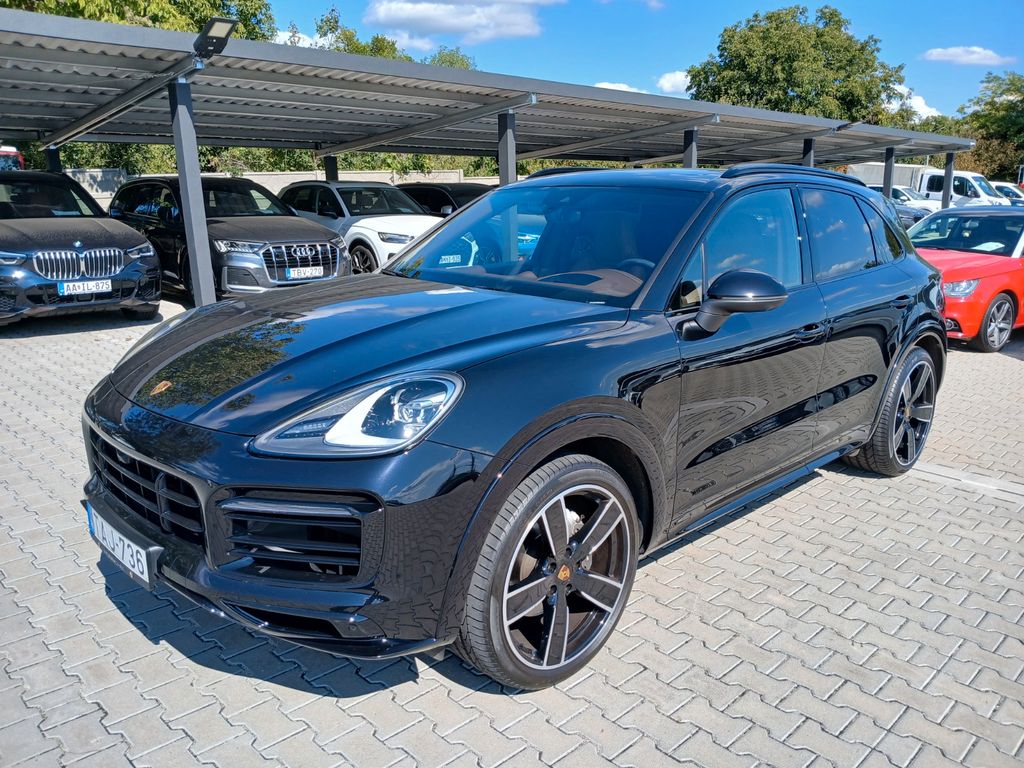 Porsche Cayenne 2021