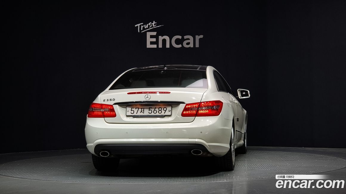 Mercedes-Benz E-Class 2011