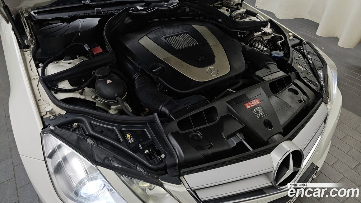 Mercedes-Benz E-Class 2011