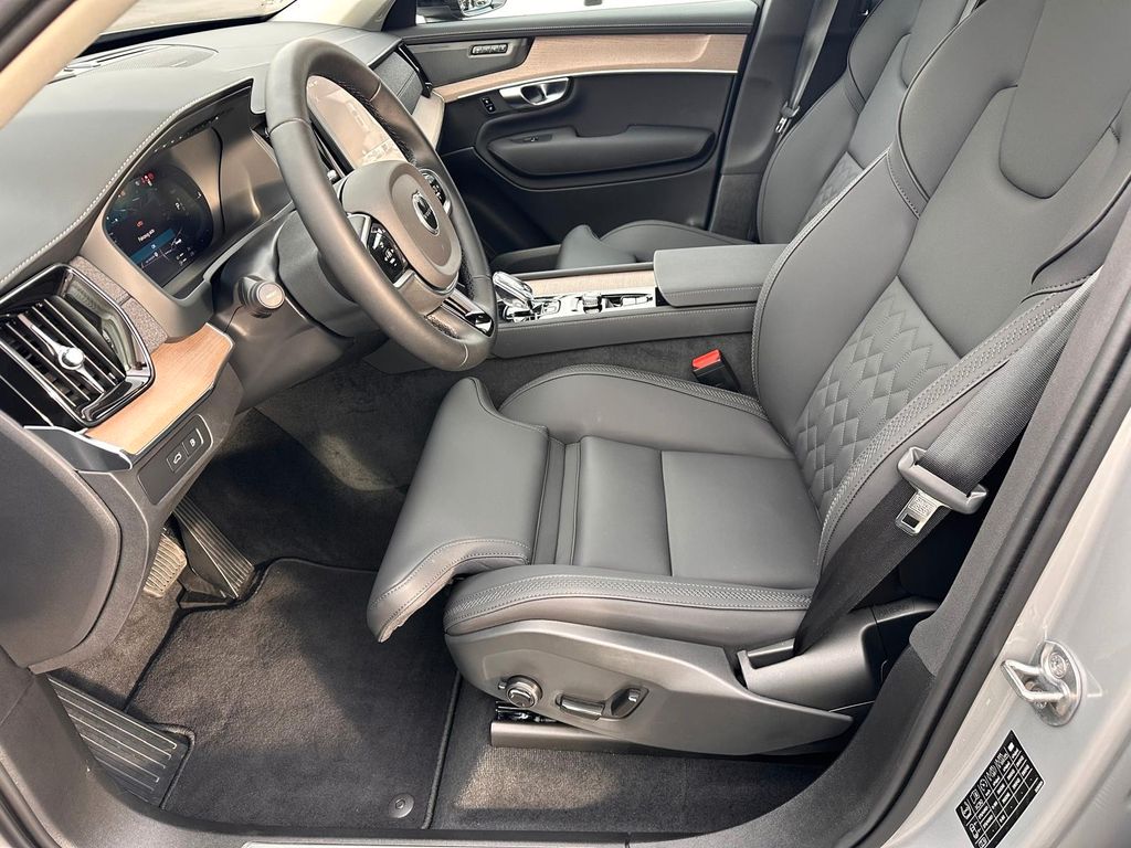 Volvo XC90 2025