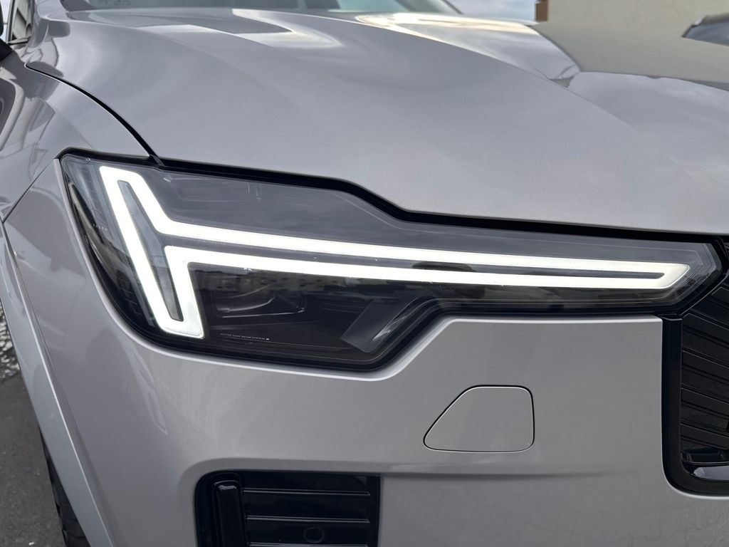 Volvo XC90 2025