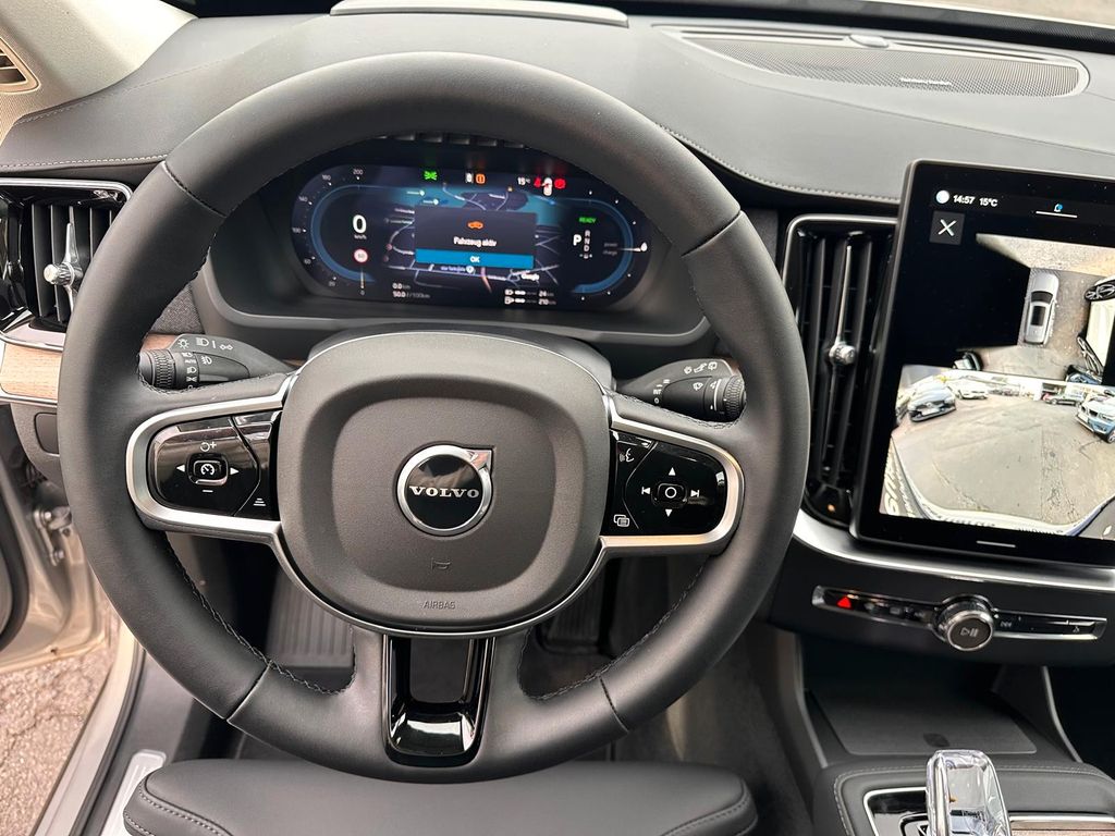Volvo XC90 2025