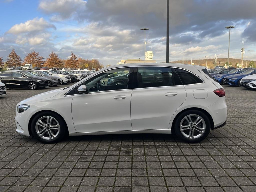 Mercedes-Benz B 220 2024
