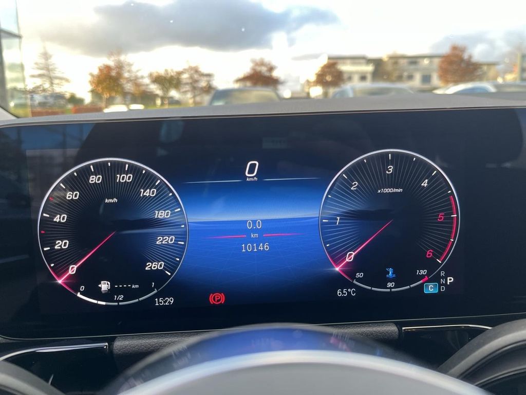 Mercedes-Benz B 220 2024