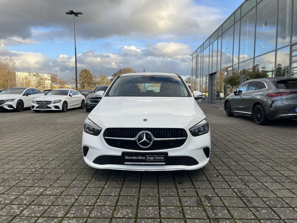 Mercedes-Benz B 220 2024