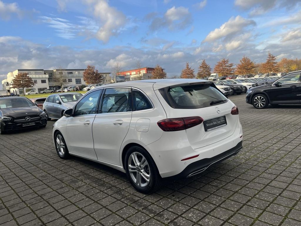 Mercedes-Benz B 220 2024