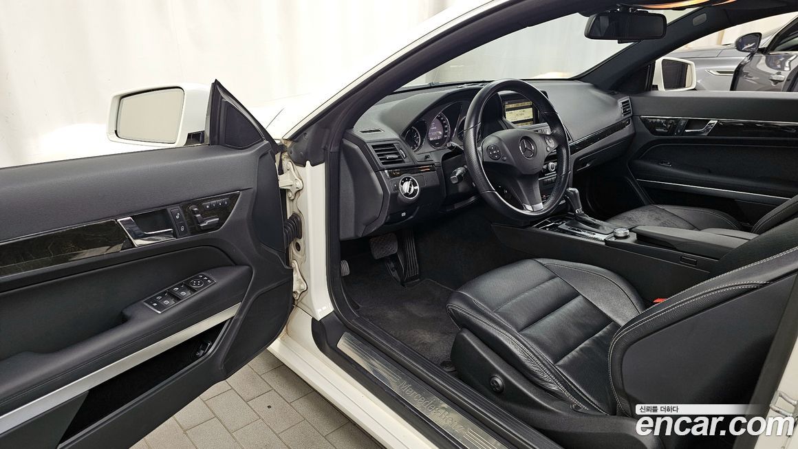 Mercedes-Benz E-Class 2011