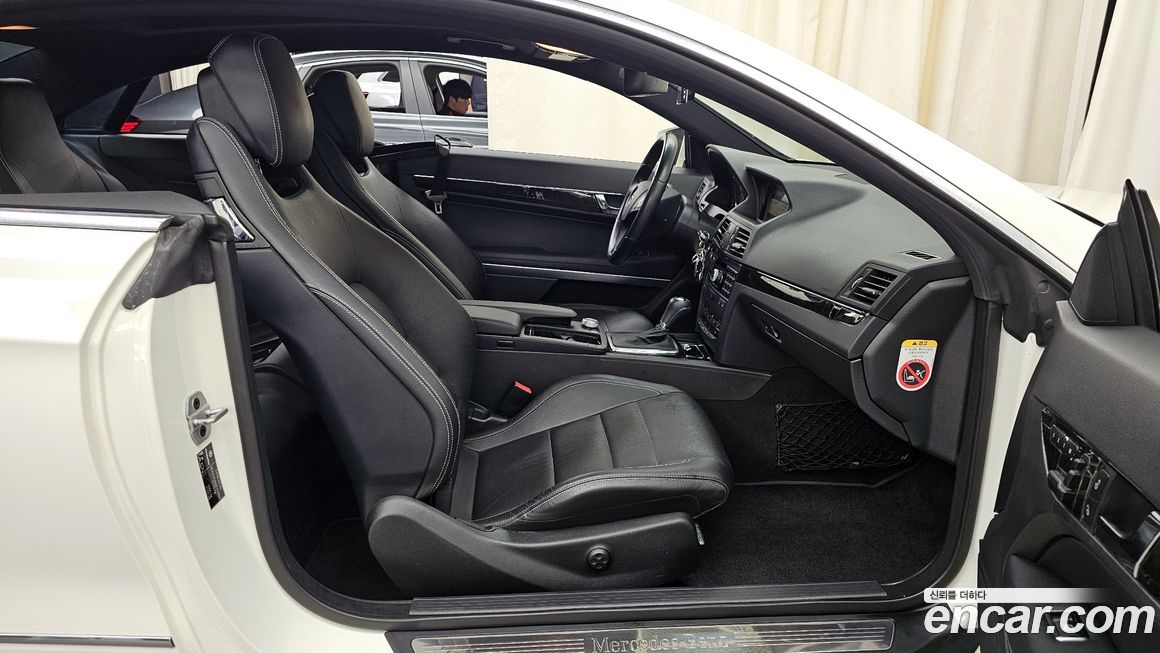 Mercedes-Benz E-Class 2011