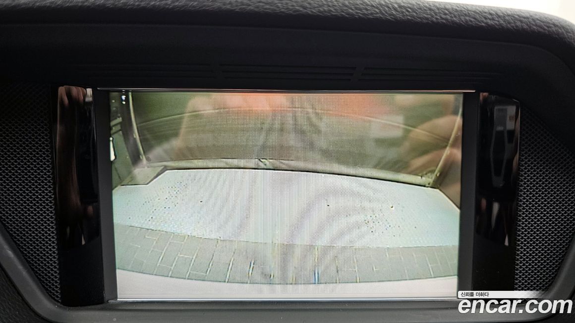 Mercedes-Benz E-Class 2011