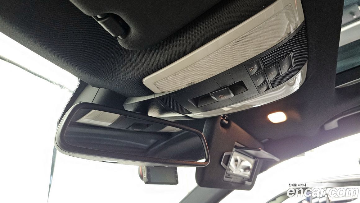 Mercedes-Benz E-Class 2011