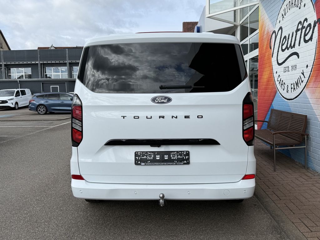 Ford Tourneo Custom 2025