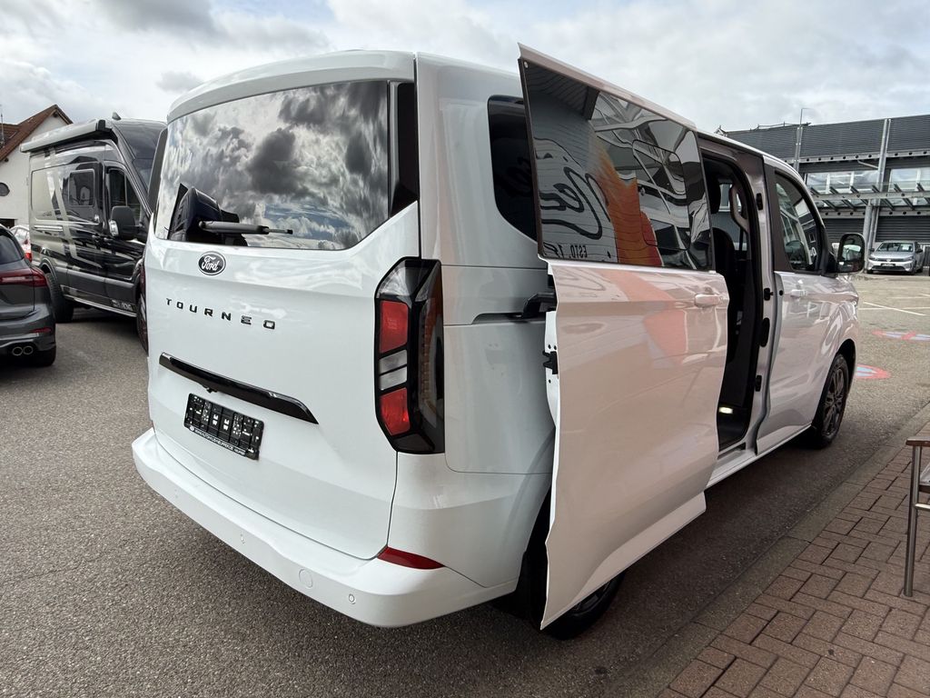Ford Tourneo Custom 2025
