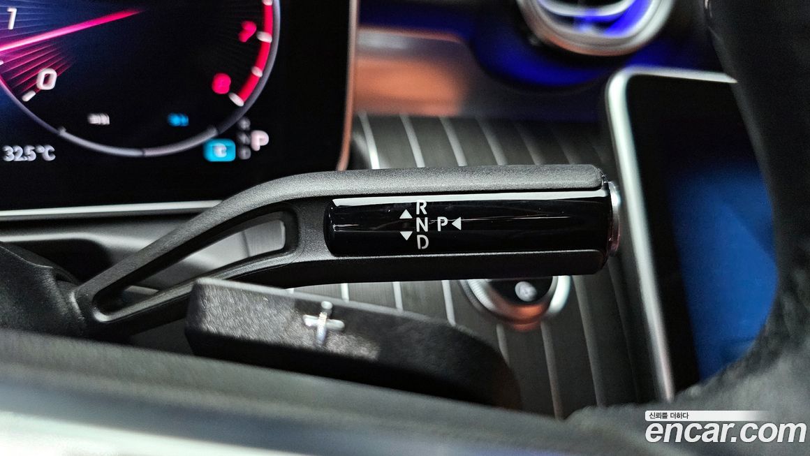 Mercedes-Benz C-Class 2023