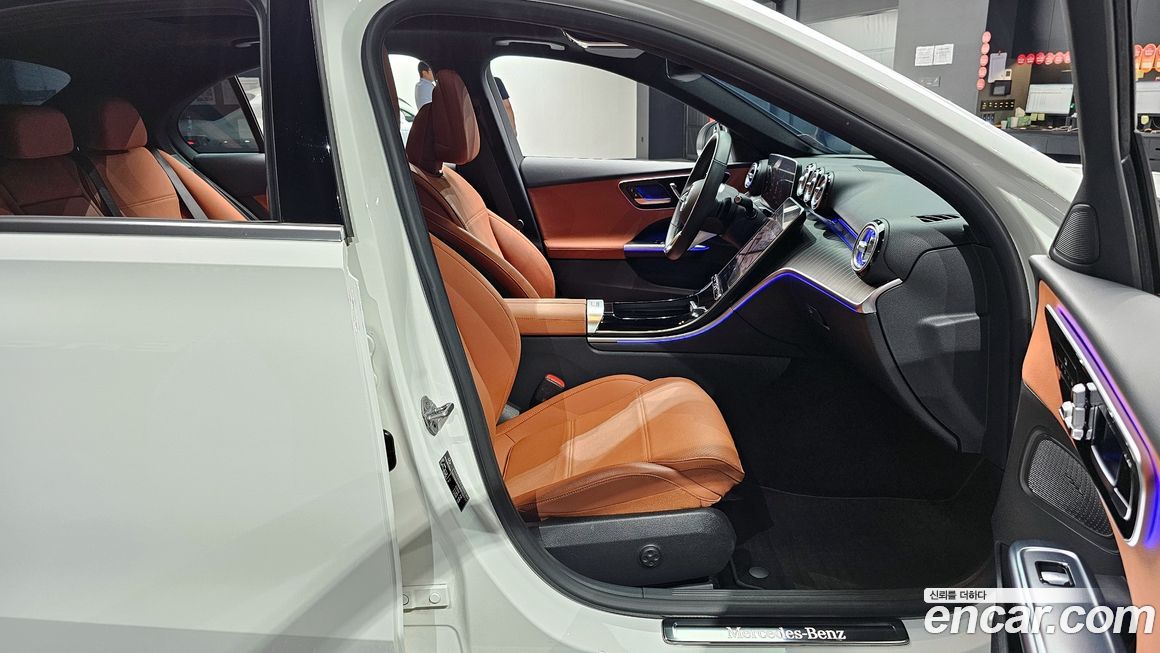 Mercedes-Benz C-Class 2023