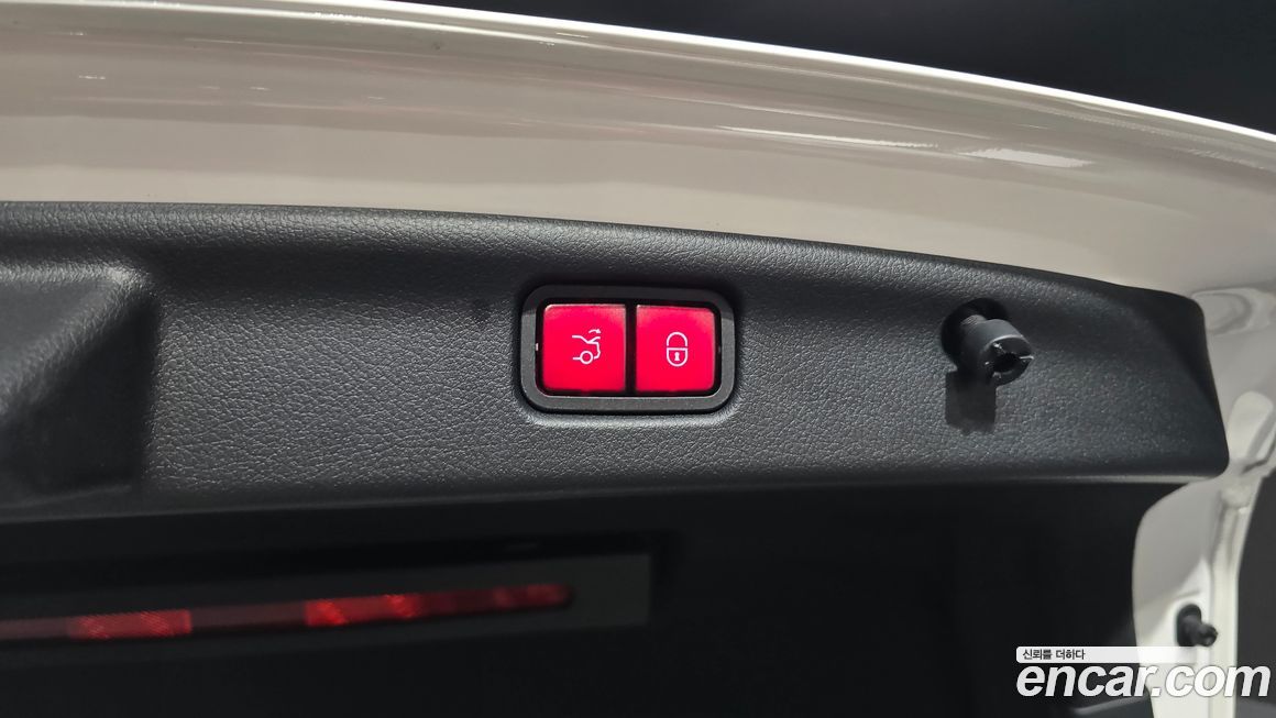 Mercedes-Benz C-Class 2023