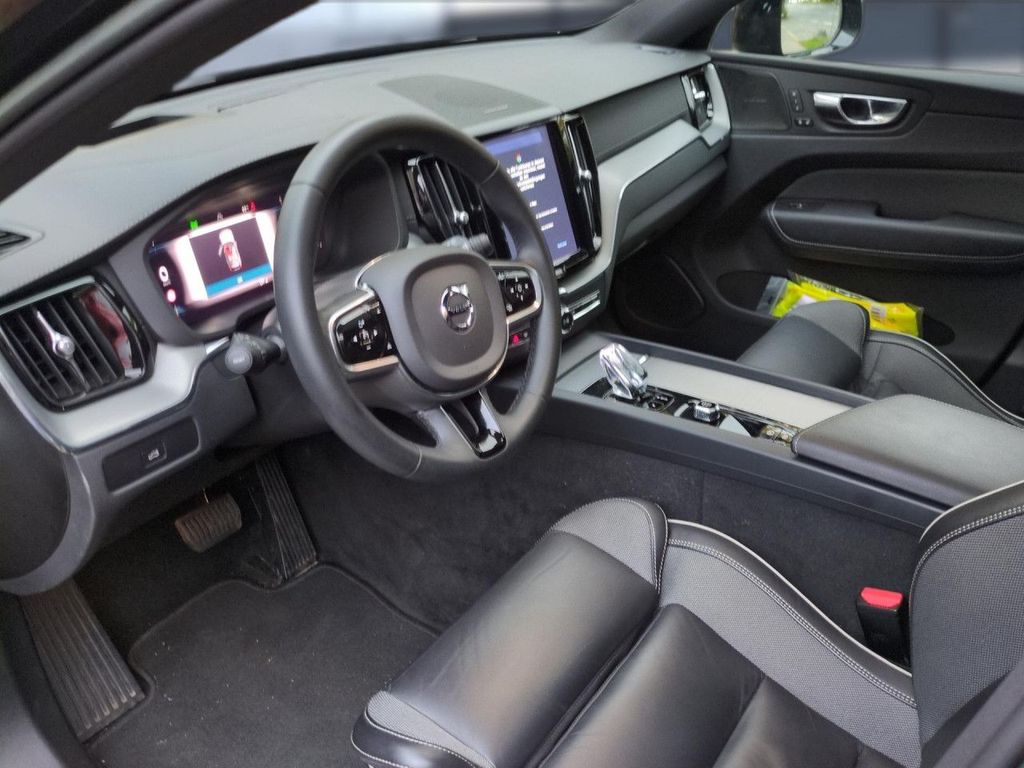 Volvo XC60 2022