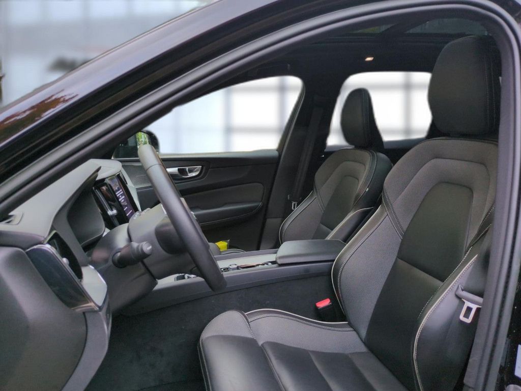 Volvo XC60 2022