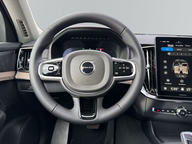 Volvo XC90 2025